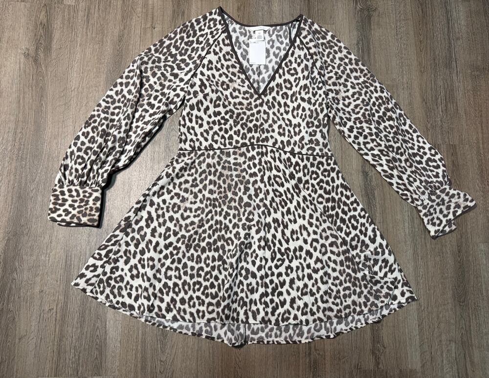H&M Women's Leopard Print V-Neck Skater Mini Dress